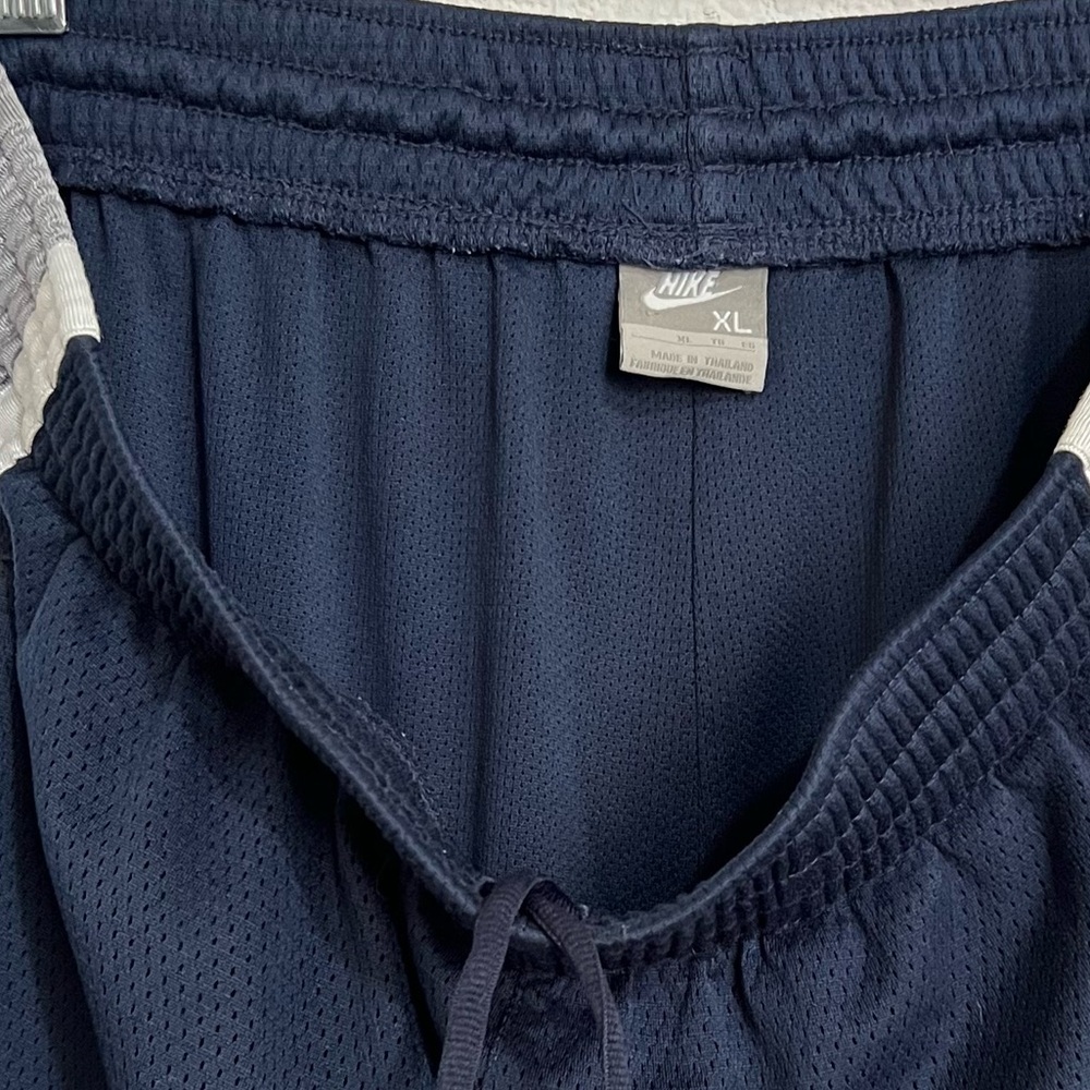 Nike Navy White Silver Side Stripe Lined Basketball Shorts Pockets XL - Picture 10 of 11